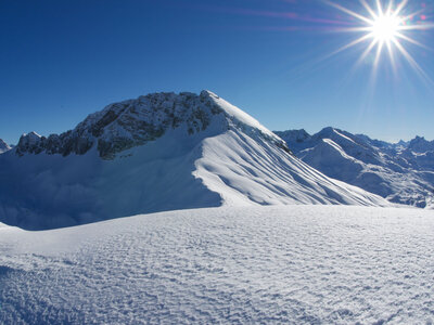 Verschneite Berglandschaft am Arlberg