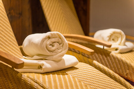 Handtücher auf Wellnessliege